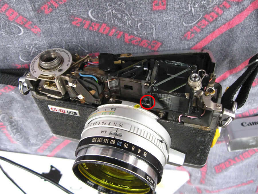 Canonet_Screw.jpg